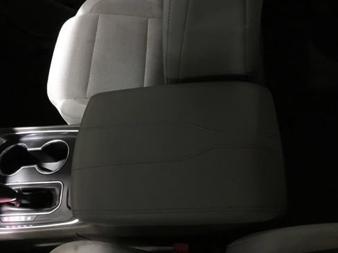 Used 2019 Chevrolet Traverse LT w/ LPO, Floor Liner Package AWD/4WD image 28