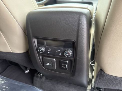 Used 2018 Buick Enclave Premium image 50