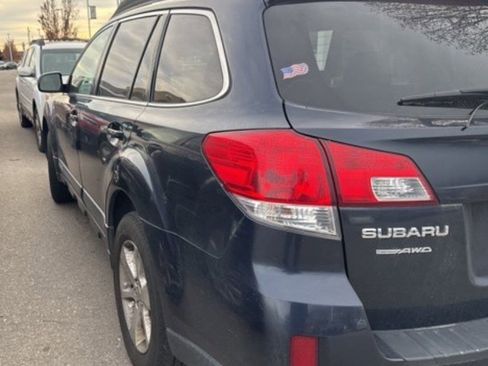 Used 2013 Subaru Outback 2.5i Premium w/ All-Weather Pkg image 10