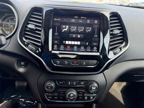 Used 2022 Jeep Cherokee Limited AWD/4WD image 22
