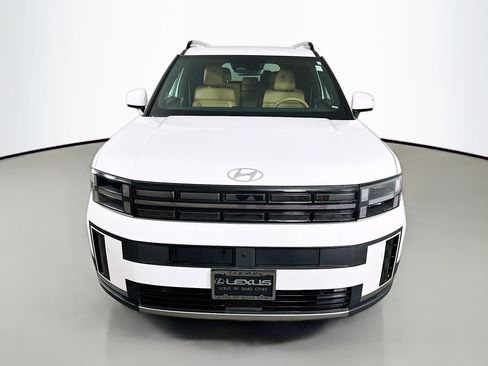 Used 2024 Hyundai Santa Fe Limited AWD/4WD image 2