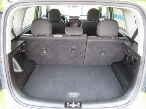 Used 2014 Kia Soul + image 22