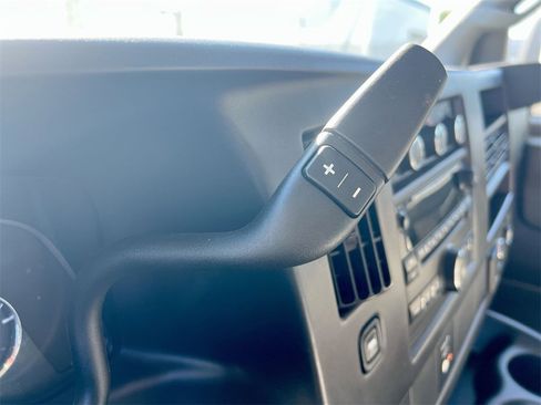 Used 2017 Chevrolet Express 3500 image 14