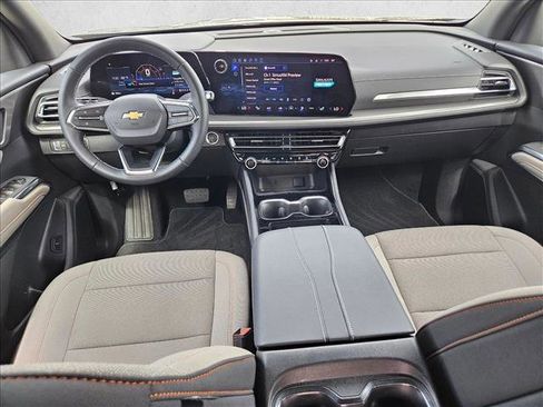 Used 2026 Chevrolet Traverse LT w/ Driver Confidence Package image 16