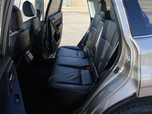 Used 2014 Subaru Forester 2.5i Limited w/ Popular Package #2 image 41