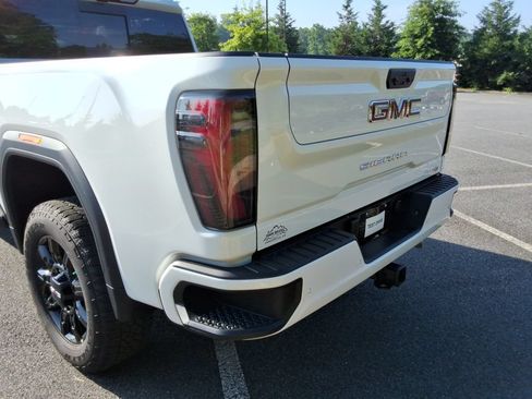 Certified 2026 GMC Sierra 2500 AT4 w/ AT4 Premium Plus Package AWD/4WD image 15