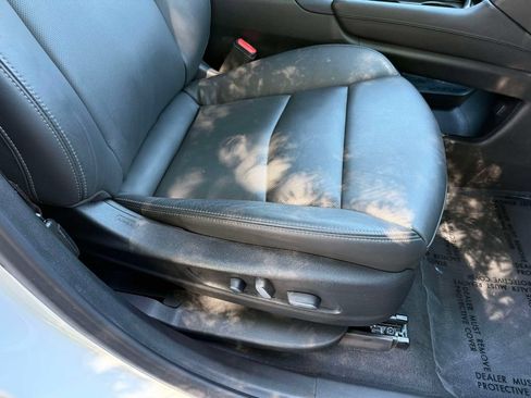Used 2024 Cadillac XT6 Premium Luxury w/ LPO, Floor Liner Package AWD/4WD image 15