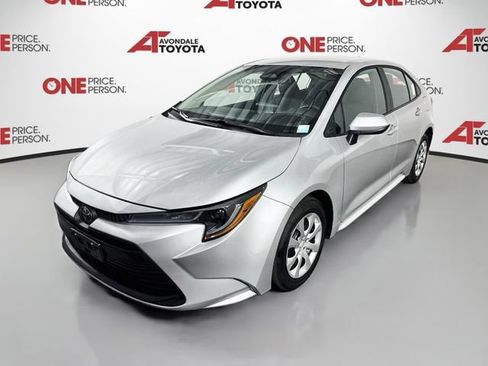 Certified 2025 Toyota Corolla LE FWD image 4