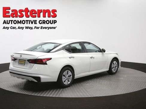 Used 2024 Nissan Altima 2.5 S FWD image 42