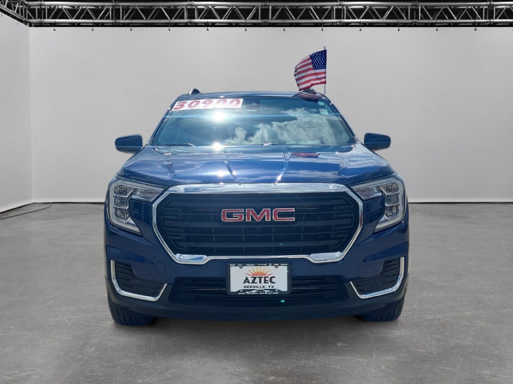 Used 2022 GMC Terrain SLE w/ Driver Convenience Package AWD/4WD image 2