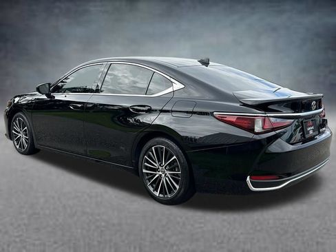 Used 2024 Lexus ES 300h w/ Premium Package FWD image 3