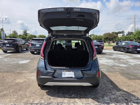 Used 2025 Kia Soul LX w/ LX Technology Package FWD image 27