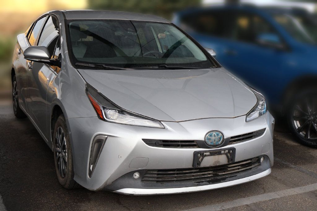 Certified 2020 Toyota Prius LE AWD/4WD image 12
