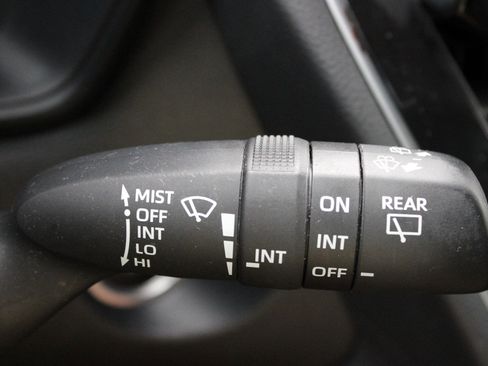 Used 2023 Toyota Corolla Cross LE image 26