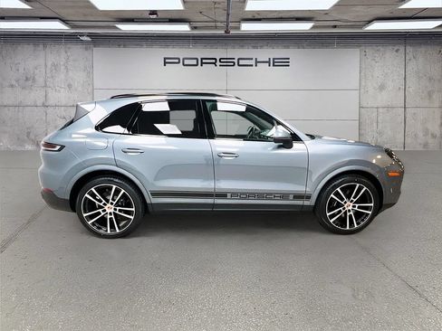 New 2026 Porsche Cayenne AWD/4WD image 8