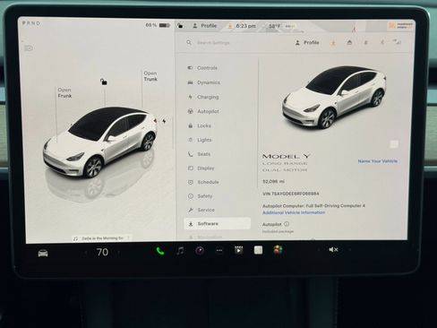 Used 2024 Tesla Model Y Long Range image 30