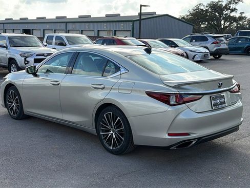 Used 2023 Lexus ES 350 w/ Premium Package image 3