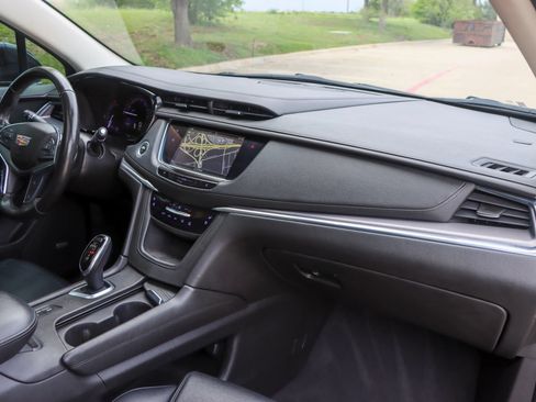 Used 2019 Cadillac XT5 Premium Luxury w/ Driver Assist Package FWD image 23
