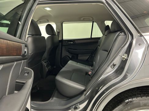 Used 2019 Subaru Outback 3.6R Limited w/ Popular Package #2 AWD/4WD image 26