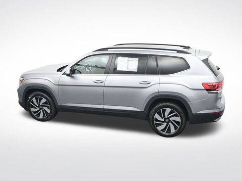 Used 2024 Volkswagen Atlas SE image 30