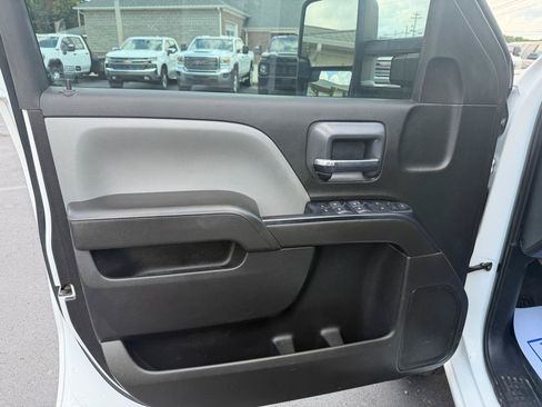 Used 2019 Chevrolet Silverado 3500 W/T w/ WT Convenience Package AWD/4WD image 9