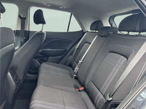 Used 2025 Hyundai Venue SEL FWD image 16