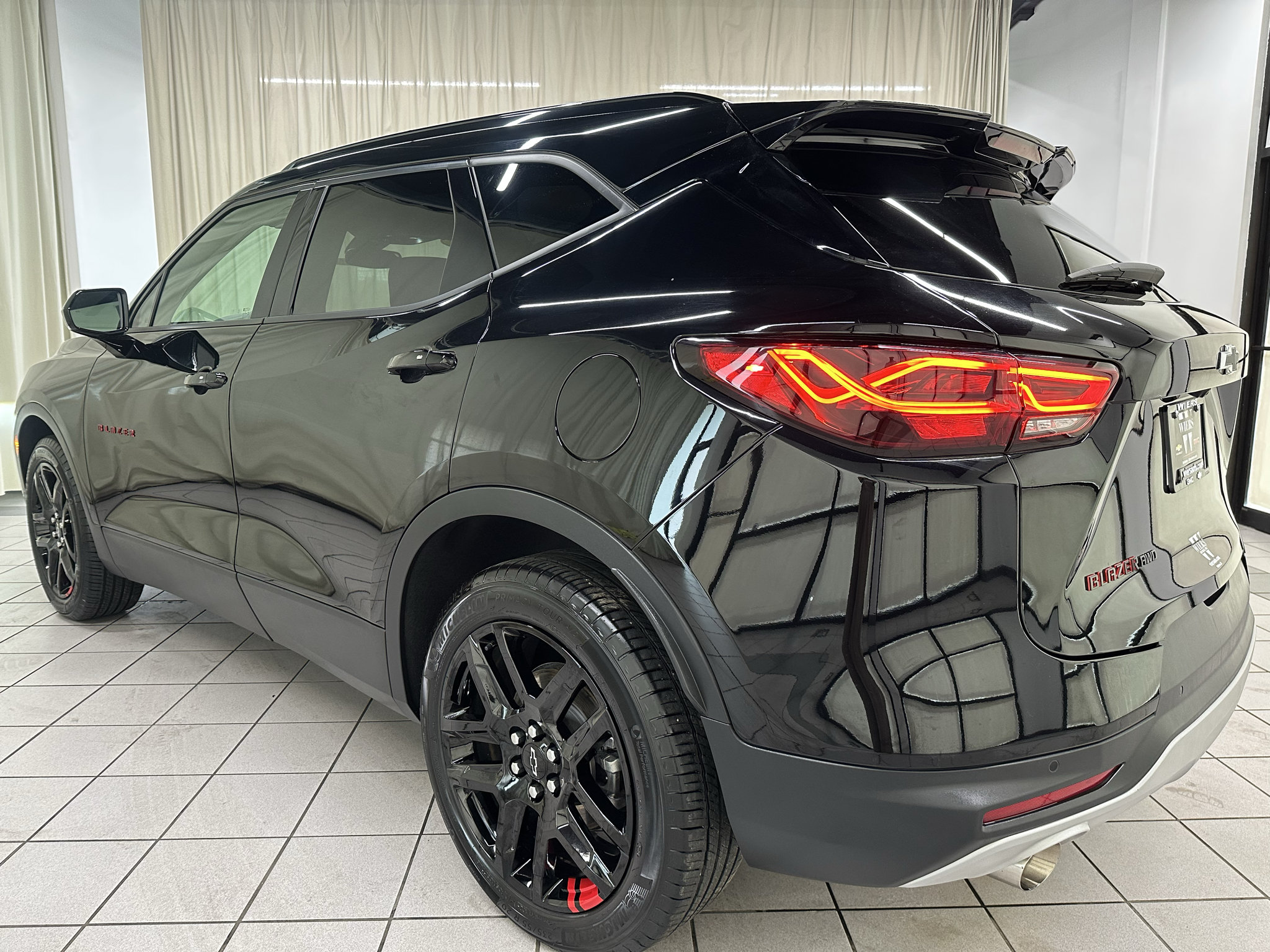 Used 2025 Chevrolet Blazer LT w/ Redline Edition AWD/4WD image 11