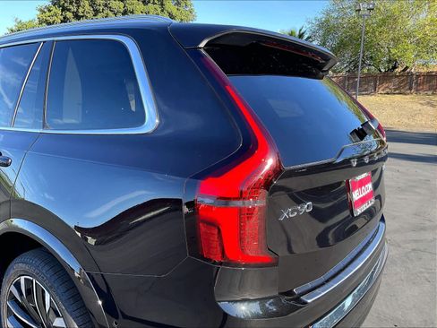 New 2026 Volvo XC90 T8 Ultra w/ Lounge Package image 25