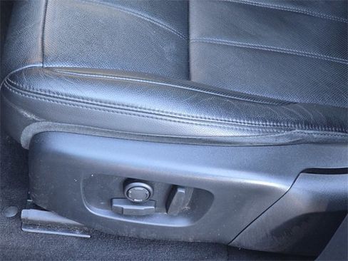 Used 2020 Land Rover Range Rover Evoque SE image 31