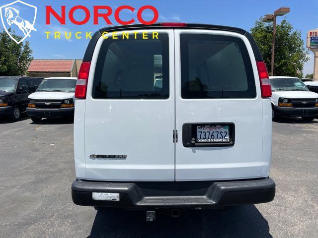Used 2018 Chevrolet Express 2500 RWD image 20