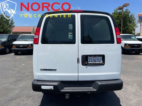 Used 2018 Chevrolet Express 2500 image 20