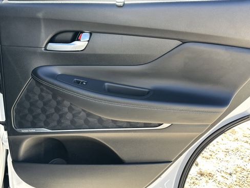 Used 2023 Hyundai Santa Fe SEL w/ Premium Package image 16