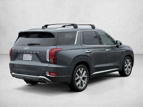 Used 2021 Hyundai Palisade SEL w/ Winter Package image 5