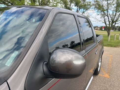 Used 2002 Ford F150 Harley-Davidson image 10