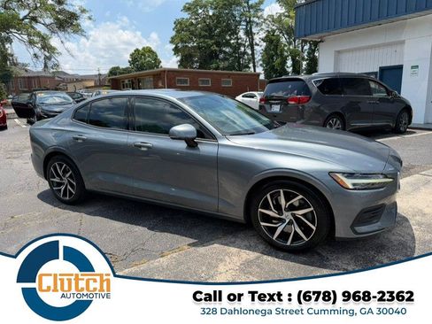 Used 2019 Volvo S60 T6 Momentum w/ Premium Package AWD/4WD image 5