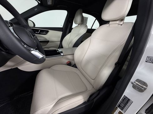 Certified 2024 Mercedes-Benz C 300 4MATIC Sedan image 18