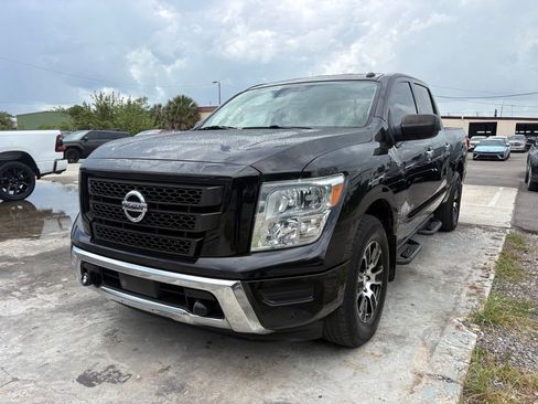Used 2021 Nissan Titan SV w/ SV Convenience Package RWD image 7