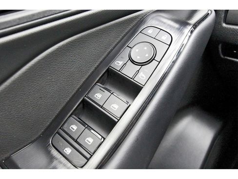 Certified 2025 Nissan Rogue S image 19