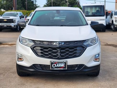 Used 2019 Chevrolet Equinox LT FWD image 2
