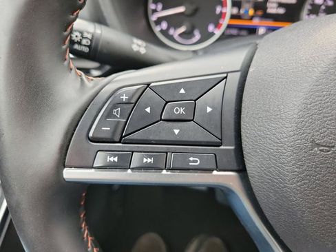 Used 2025 Nissan Sentra SR image 27