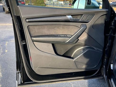 Used 2022 Audi SQ5 Premium image 21