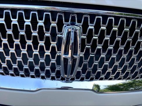 Used 2018 Lincoln MKZ Reserve w/ Magnetic Appearance Package AWD/4WD image 5