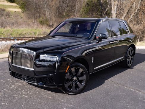 New 2025 Rolls-Royce Cullinan image 5