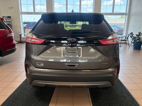 Used 2023 Ford Edge SEL w/ Convenience Package AWD/4WD image 4