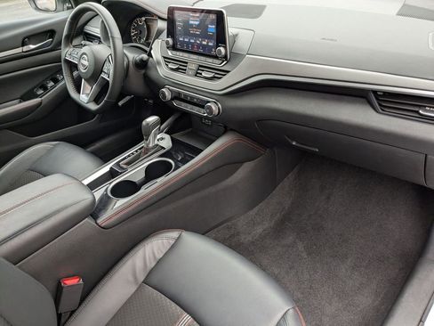 Used 2025 Nissan Altima 2.5 SR image 33