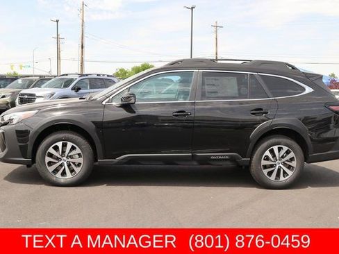 Used 2025 Subaru Outback Premium AWD/4WD image 6