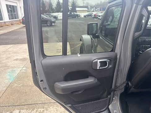 Used 2021 Jeep Wrangler Unlimited Sahara w/ Cold Weather Group image 13