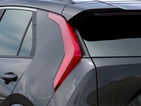 New 2026 Kia Niro Wind w/ Wind Preserve Package FWD image 11