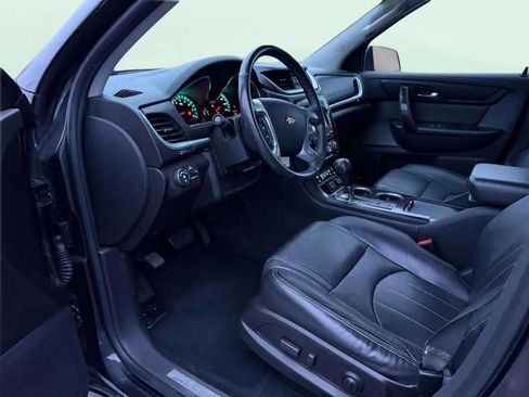 Used 2017 Chevrolet Traverse Premier image 10