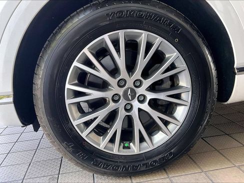 Used 2024 Genesis GV80 2.5T AWD/4WD image 31